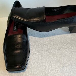 Etienne Aigner Size 8W black leather pumps 2” heel square toe made in Brazil EUC